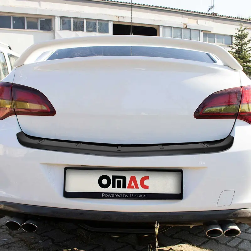Protection de Pare-Chocs pour Opel Astra J Berline 2012-2015 FL noir brillant